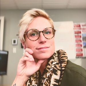 Meet your Posher, Vanessa